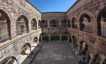 Dolu Dolu Bir Uçtan Bir Uca Sınırlarda Gap Doğu Anadolu ve Nahçıvan Turu (6 Gece Otel Konaklamalı)