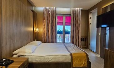 Royal Capital Otel Bursa Konaklamalı Uludağ Kayak Turu (1 Gece Otel Konaklamalı)