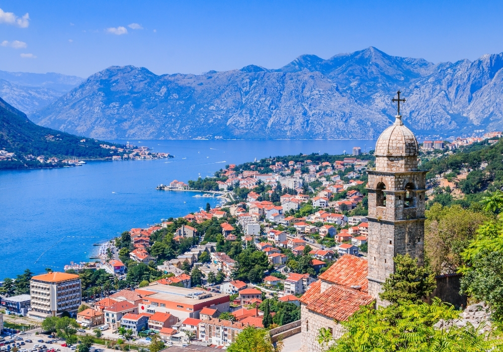 Kosovalı Büyük Balkanlar Turu AJet ile Extra Turlar ve Akşam Yemekleri Dahil SKP-SKP