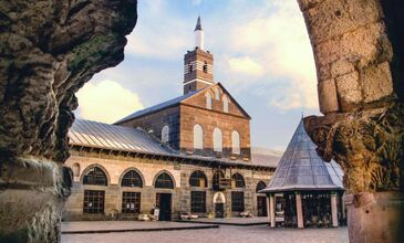 Uçaklı Tarihte Yolculuk Gap Mezopotamya Turu (3 Gece Otel Konaklamalı)